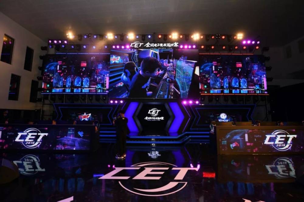 作和明星球 作和明星球