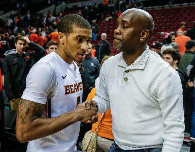 撬动战队策 撬动战队策